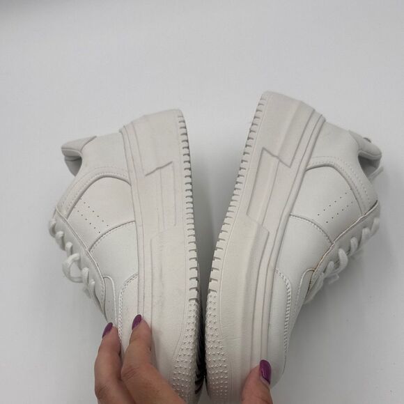 NEW- Steve Madden Classic White Platform Sneakers- Size 10 - Picture 3 of 6